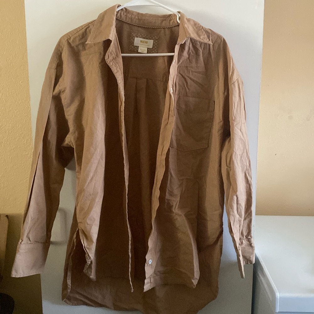Anthropologie Maeve size Medium long sleeve taupe in in color